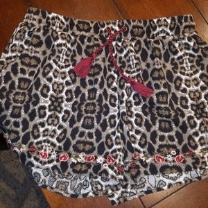 🌼FRANCESCA'S leopard elastic shorts with tie tassel